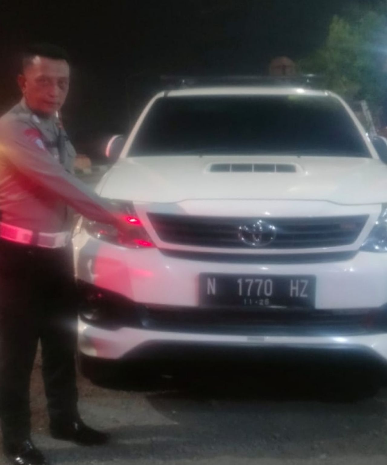 Toyota Fortuner yang menabrak balita diamankan polisi. Foto: Juni