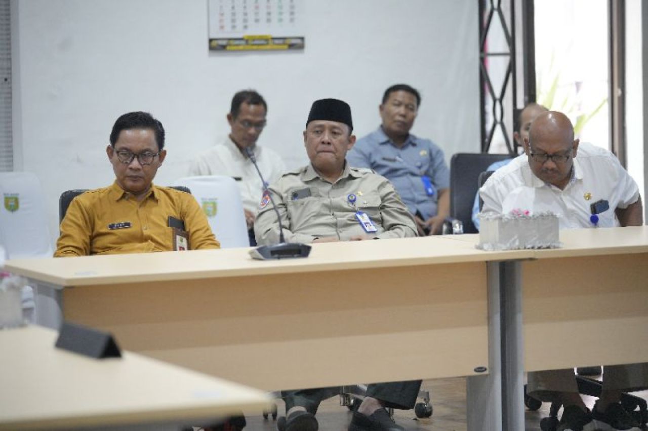 Sejumlah pejabat Pemkot Madiun mengikuti rapat dinas di GCIO Kota Madiun, Selasa (2/4/2024)