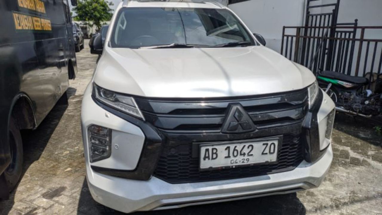 Sebuah mobil Pajero Sport juga ikut diamankan penyidik Kejaksaan terkait kasus SMK PGRI 2.