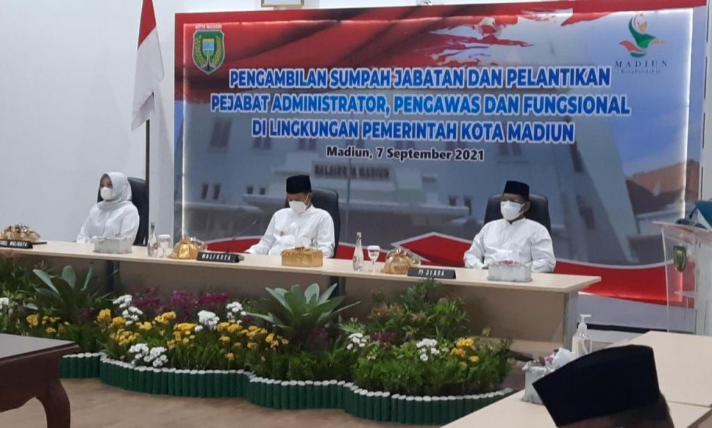 Walikota Madiun, Maidi melakukan mutasi 21 pejabat administrator, pengawas, dan fungsional di lingkungan Pemkot Madiun, Selasa (7/9/2021).