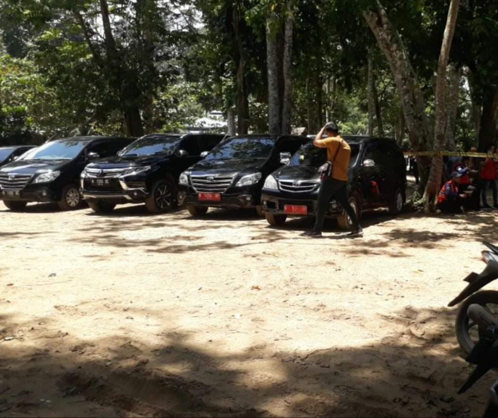 Mobil dinas yang dipakai mengawal gowes Walikota Malang.