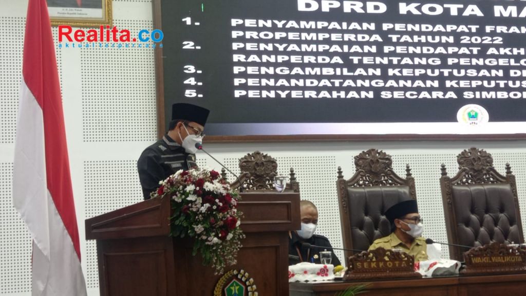 Wali Kota Malang, Drs. H. Sutiaji saat menyampaikan pendapat akhir Wali Kota/Foto: Muhammad. 
