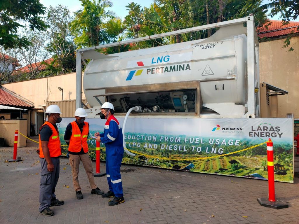 Pertagas Niaga mengalirkan LNG ISO Tank untuk kebutuhan Hotel Conrad, Tanjung Benoa, Badung, Bali. 