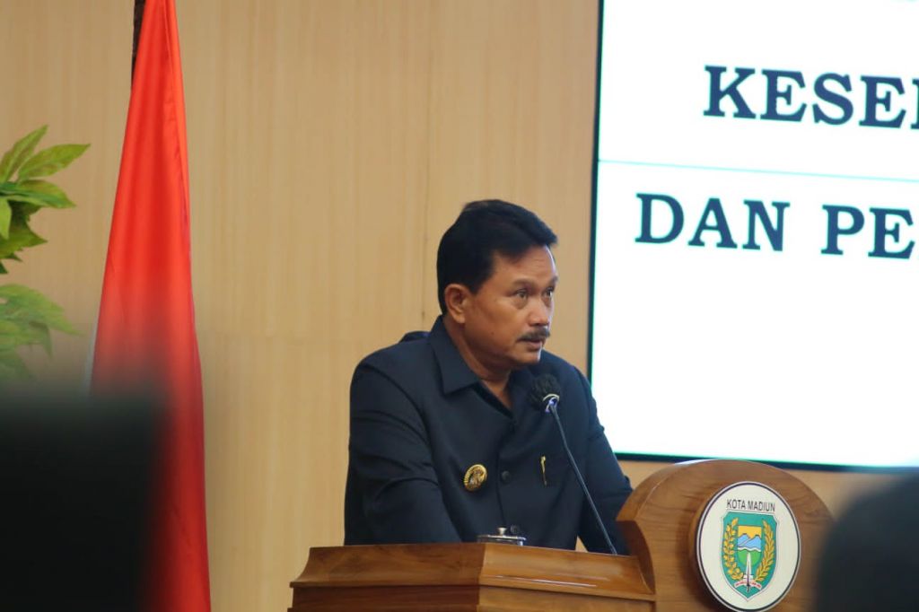 Walikota Madiun, Maidi saat memberikan sambutan dalam rapar paripurna penandatanganan nota kesepakatan P-KUA dan P-PPAS 2022.