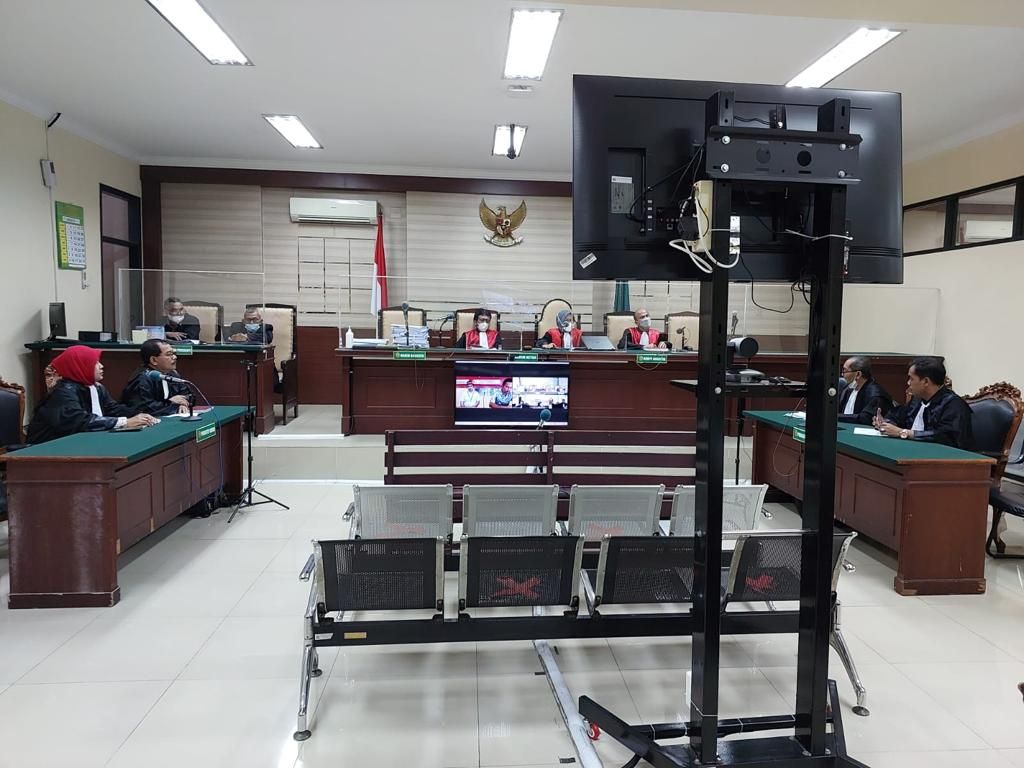 Sidang putusan kasus korupsi BPR Kota Madiun di Pengadilan Tipikor Surabaya.
