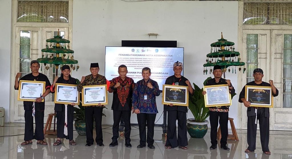 6 Desa di Kabupaten Ponorogo memperoleh penghargaan dari DJPb karena sukses malaksanakan Good Governance tahun 2021dan 2022. 