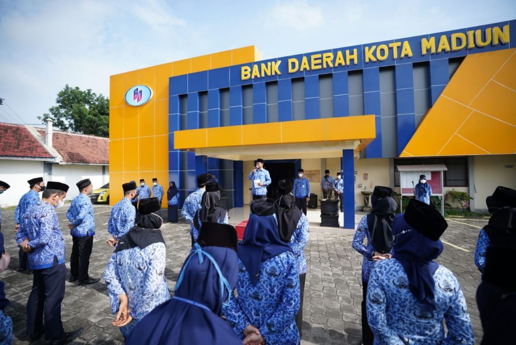 Lantik Dirut Bank Daerah Kota Madiun di Tengah Kasus Hukum