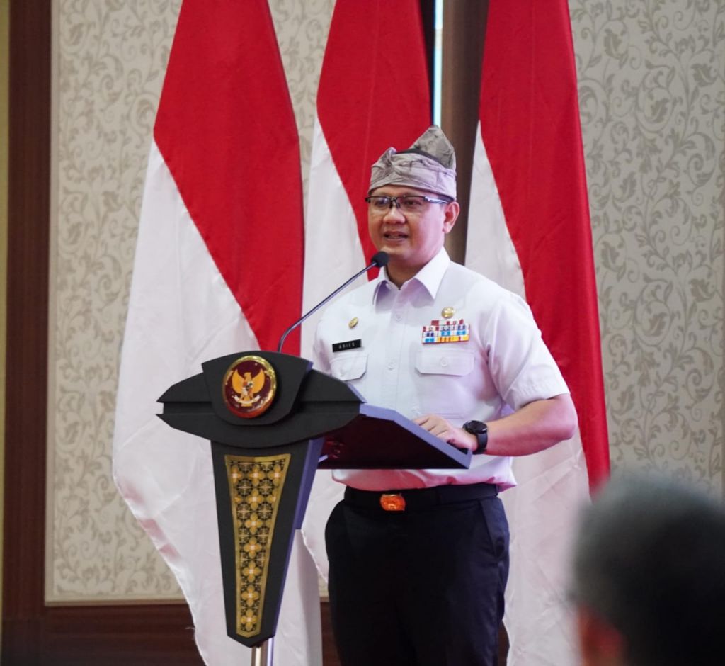 Pj. Wali Kota Batu, Aries Agung Paewai saat Berikan sambutan di Launching Logo Hari Jadi Kota Batu Ke-22.