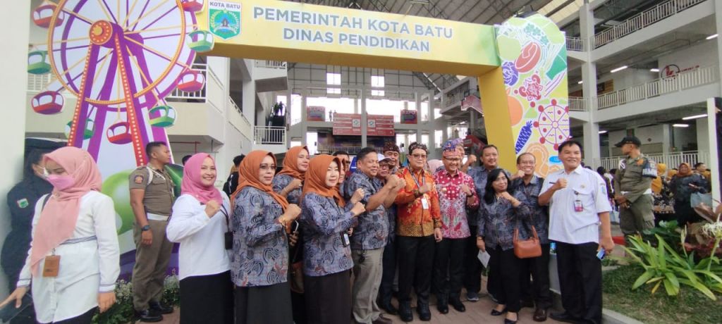 Ratusan Pelajar Ikuti Puncak Peringatan HAI Provinsi Jatim Tahun 2023