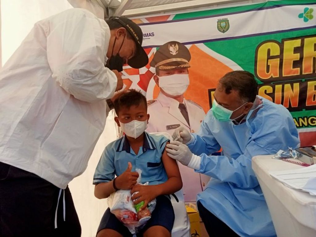 Antusiasme anak-anak cukup tinggi saat Walikota Madiun mencetuskan ide wisata vaksin.