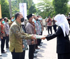 Peringatan Hantaru 2021, Pemkot Surabaya Terima 159 Sertifikat Hak Pakai dari BPN