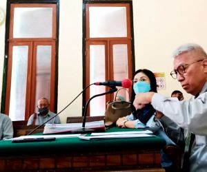 Saksi Ungkap Awal Mula Gugatan Gono-gini Antara Roestiawati dan Wahyu Djajadi Kuari