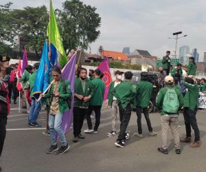 Dirlantas Polda Metro Jaya Halau Aksi Mahasiswa