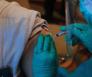 Dinkes Kota Surabaya Sasar 20.000 SDM Kesehatan untuk Vaksin Booster ke-2