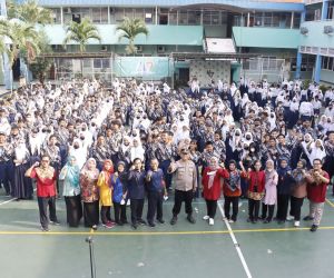 Beri Wawasan Kebangsaan di Sekolah, Polres Tanjung Perak Cegah Tawuran Antar Pelajar