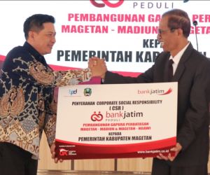 Bank Jatim Bantu Pembangunan Gapura Perbatasan Kabupaten Magetan