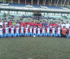 Walikota Malang Turut Bertanding Sepak Bola dalam Laga Persahabatan