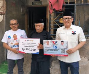 Andro Rohmana dan Yayak, Caleg Perindo Berikan Asuransi Bagi Warga Madiun