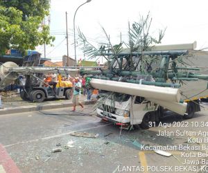 Truk Tabrak Tiang di Bekasi, 10 Orang Tewas, 7 di Antaranya Anak-anak