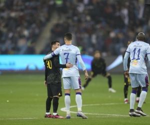 Adem, Ronaldo dan Messi Rukun di Tengah Lapangan