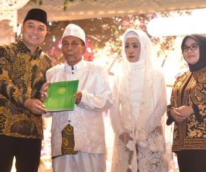 Habis Rp 7,4 Miliar Tanpa APBD, Pemkot Surabaya Nikahkan 225 Pasangan secara Massal