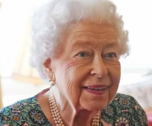 Usia Sudah 95 Tahun, Ratu Elizabeth II Positif Covid 19, Mengeluh Kaki Tak Bisa Gerak