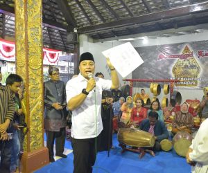 Hadir Acara Sedekah Bumi Ngagelrejo Surabaya, Wali Kota Eri Bawa Pesan Jaga Persatuan