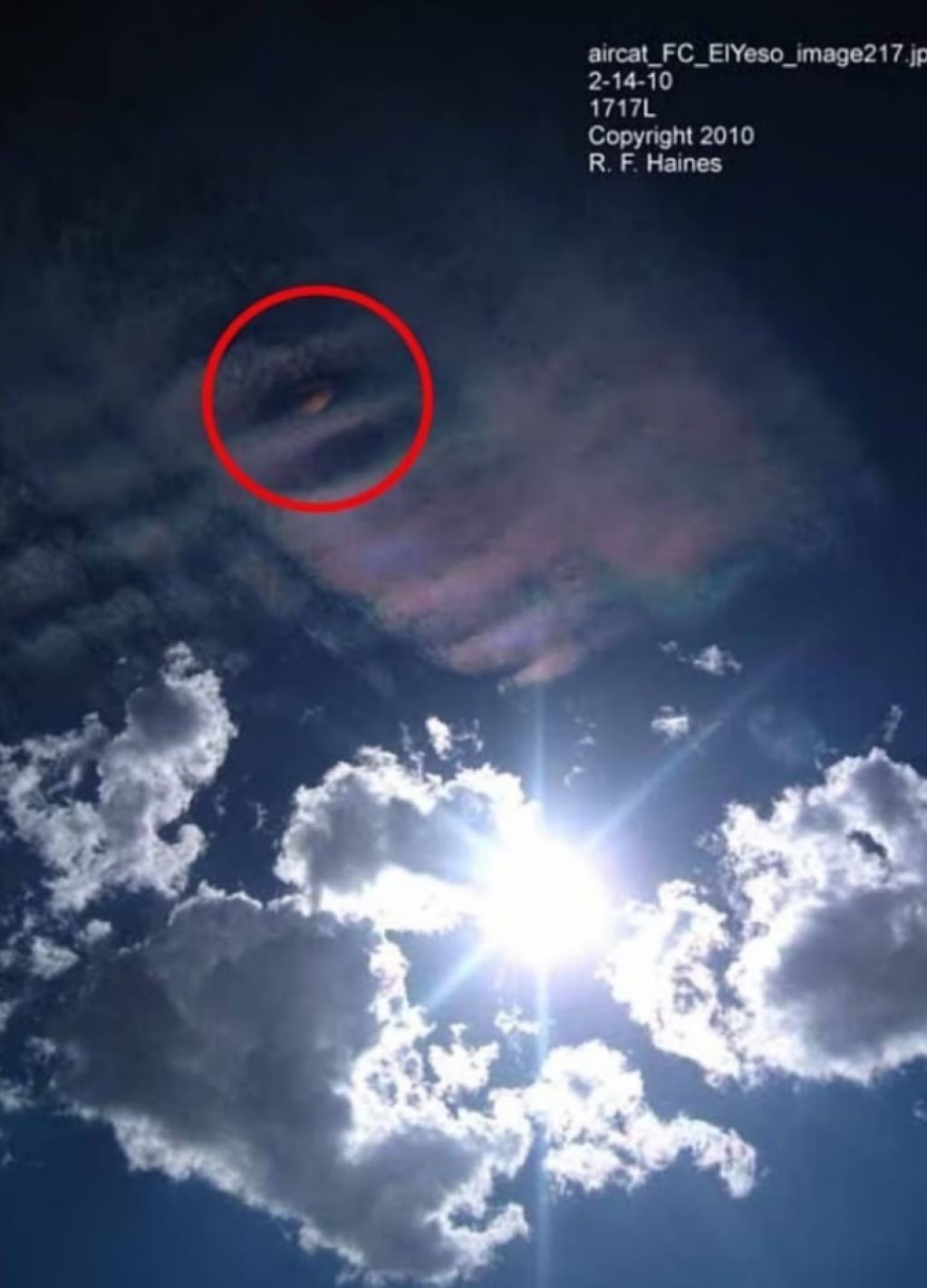 Penampakan UFO tahun 2010 di Gunung Andes.